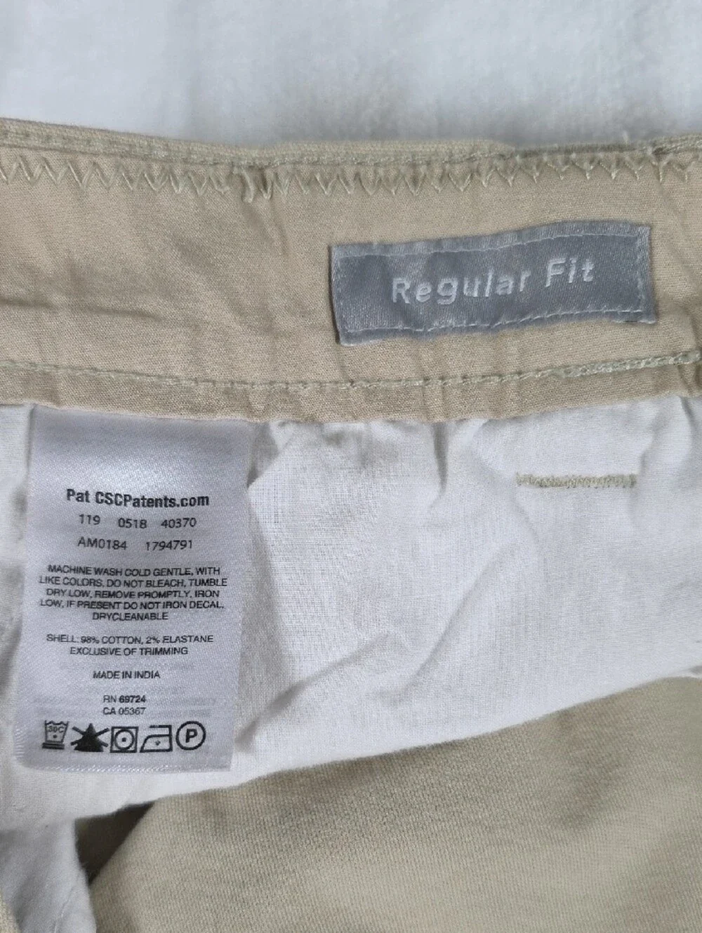 Columbia Men's Khaki Flat Front Shorts Size 42